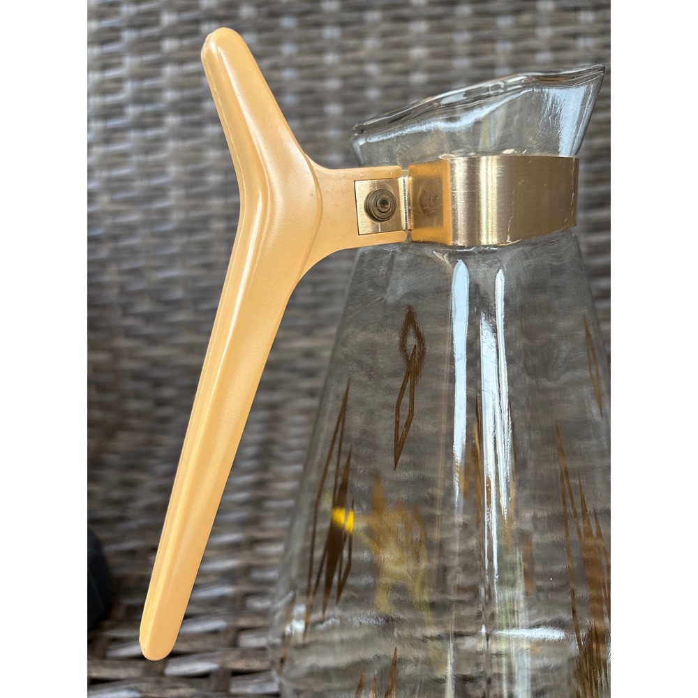 Vintage Inland Glass Triangle Carafe Pitcher Gold Atomic Diamond MCM 9.5in Retro - Picture 3 of 10